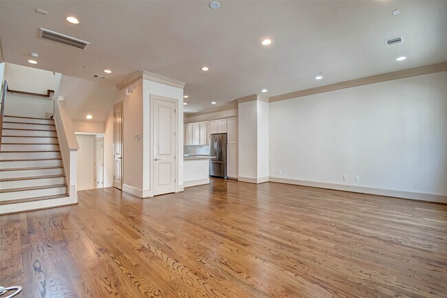 Building Photo - 4031 Bellefontaine St