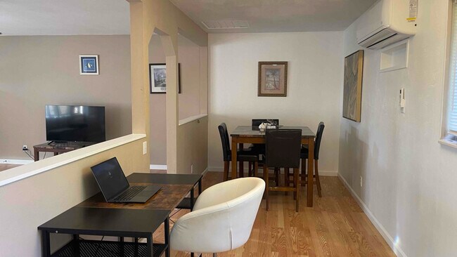 Foto del edificio - 5416 Turton Ln