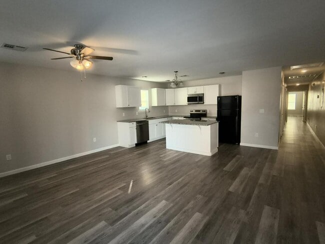 Foto del edificio - 1007 N Quincy Ave