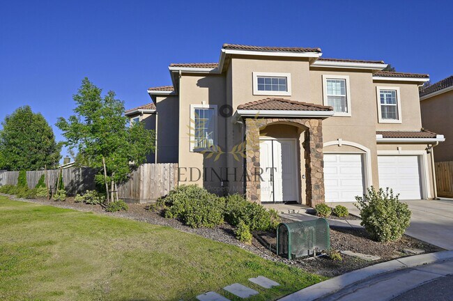 Foto del edificio - 4410 Langden Dr