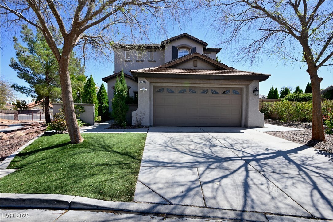 Foto principal - 10161 Bentley Oaks Ave