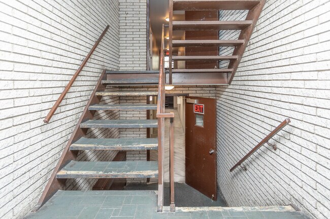 Foto del edificio - Lahser Manor