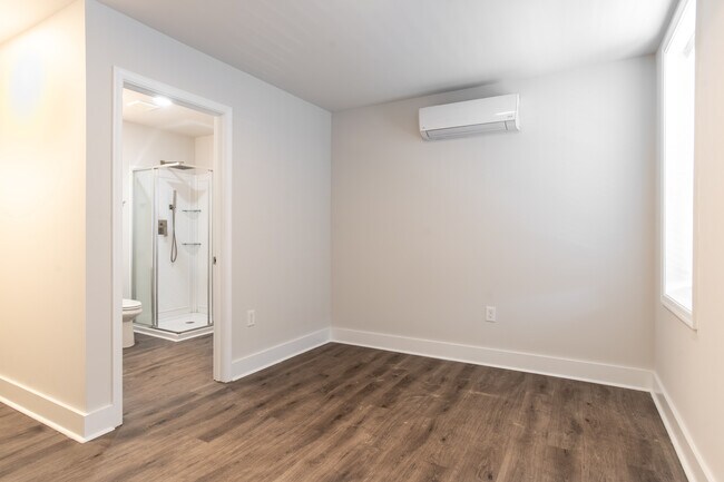 Foto del edificio - 2332 N Woodstock St