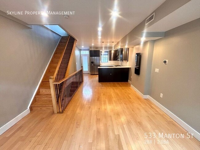 Building Photo - 533 Manton St