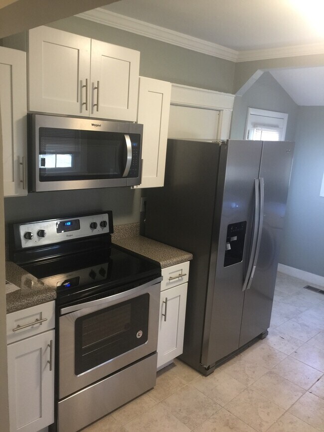 Foto del edificio - Gorgeous 2 BR bungalow in the newly hip 37...