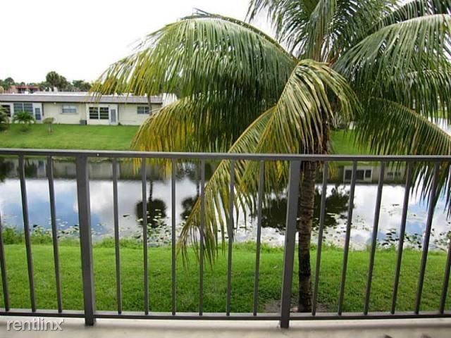 Building Photo - 1500 Lake Crystal Dr