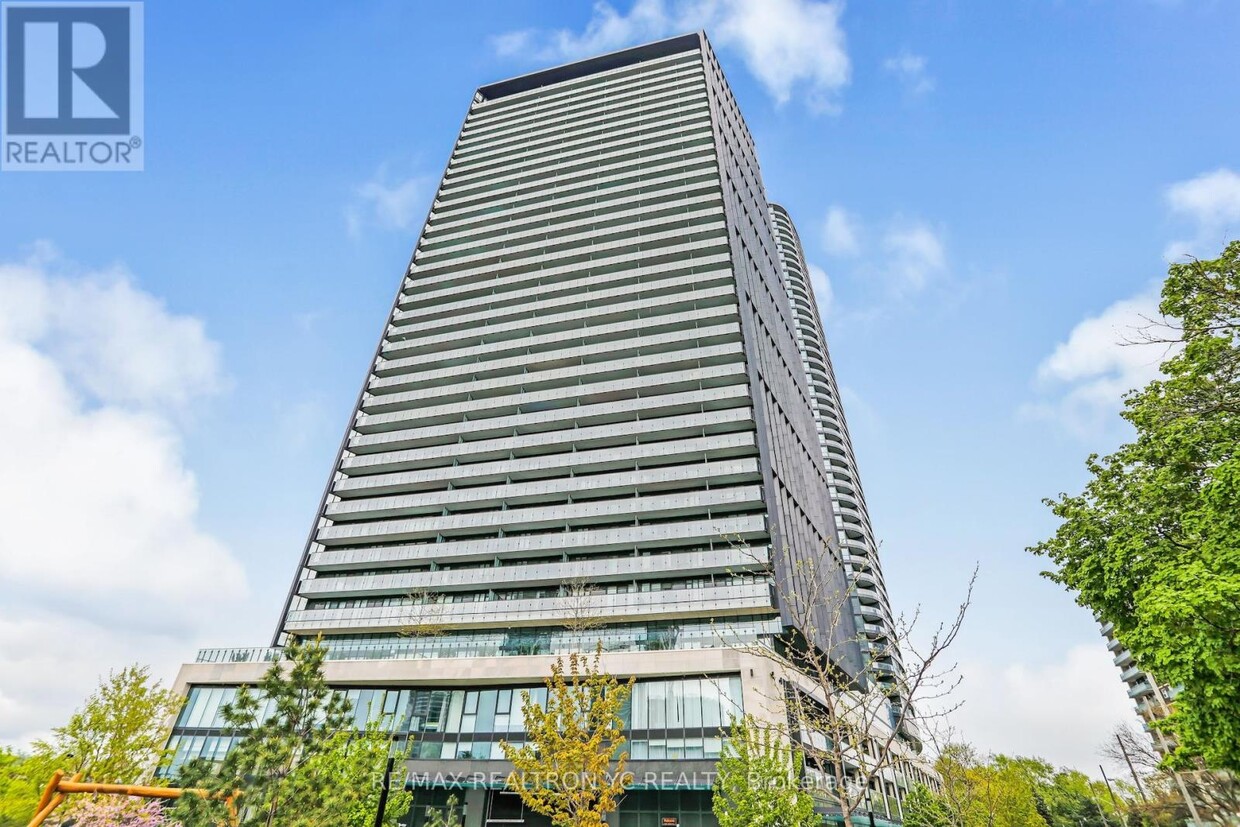 Primary Photo - 585-3585 Bloor St E
