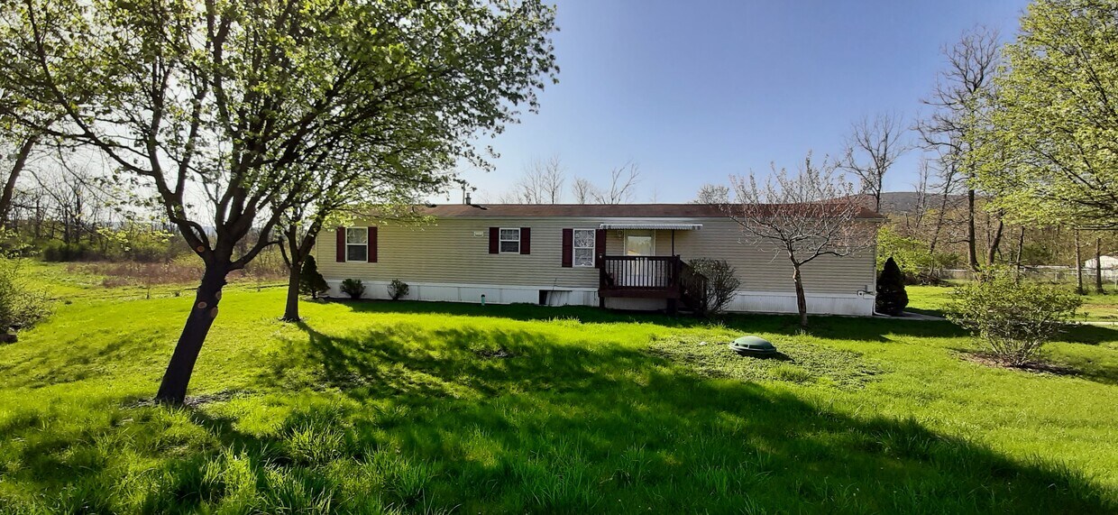 248 Snowberger Ln, Hollidaysburg, PA 16648 House Rental in