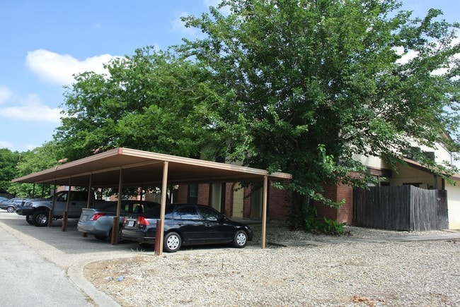 Foto del edificio - 4503 Hunt Cir