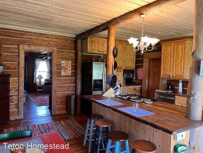 Building Photo - 1 br, 1 bath House - 1500 East 5000 South