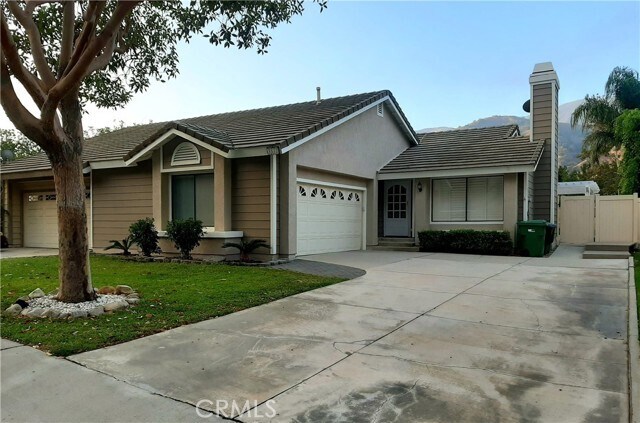 Primary Photo - 3512 Sweetwater Cir