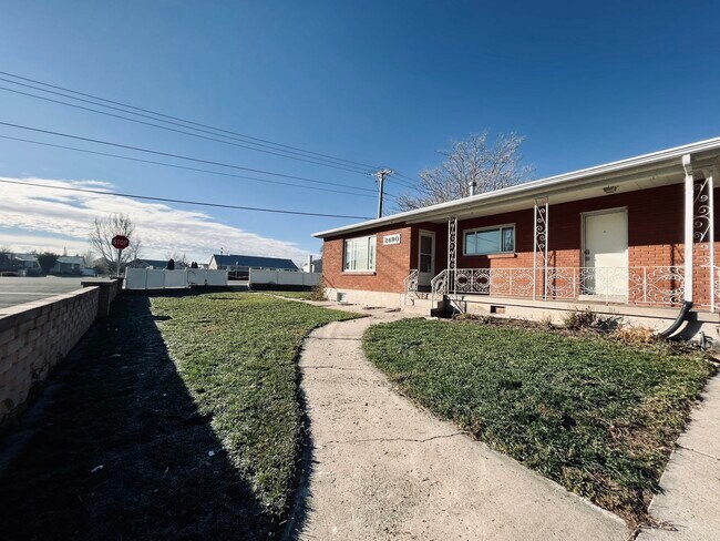 Photo - 2490 West House