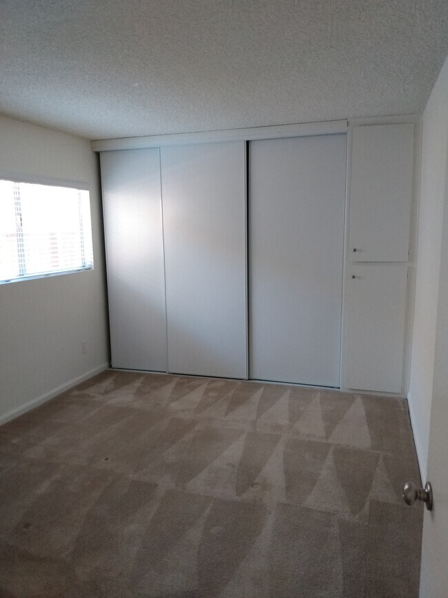 Foto del edificio - 522 N Sweetzer Ave