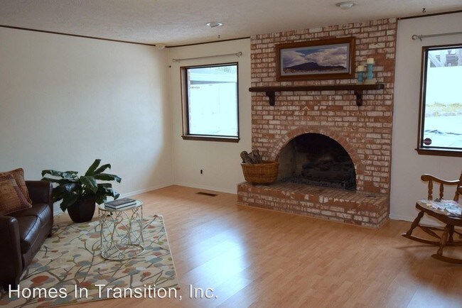 Building Photo - 5508 Estrellita Del Norte Rd NE