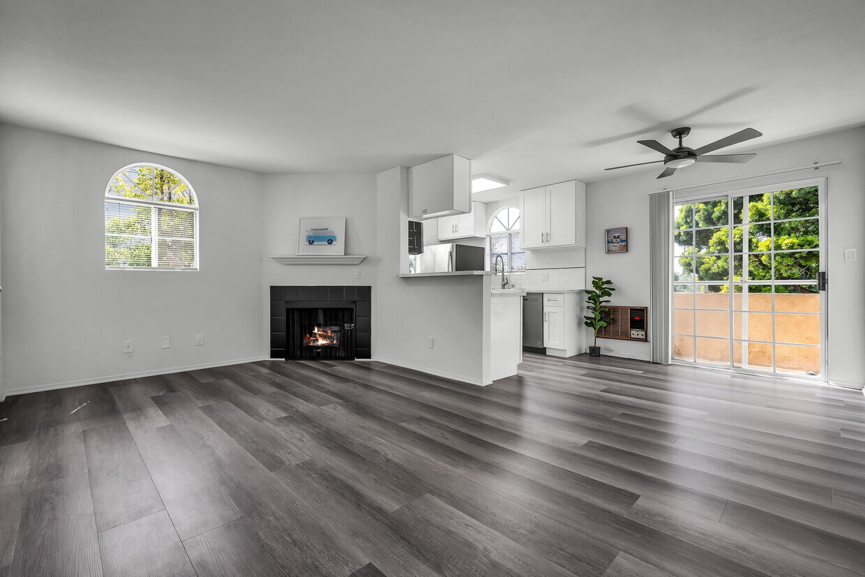 Foto principal - 2400 Walnut Ave