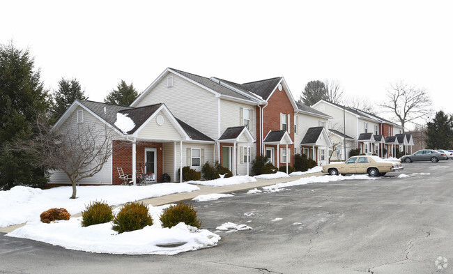 Building Photo - Isabella Estates