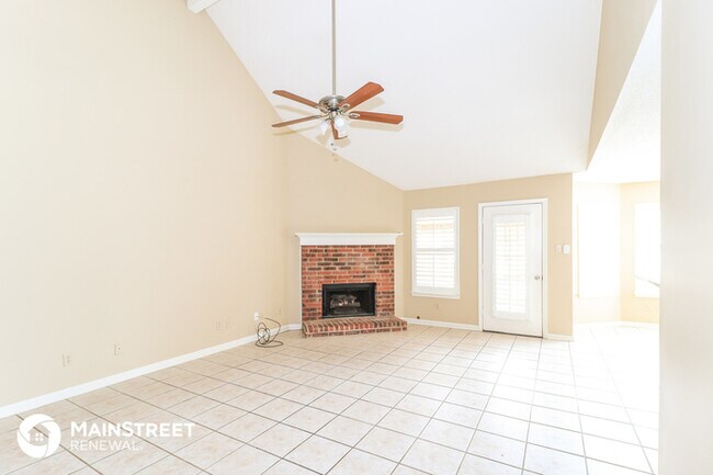 Building Photo - 2746 Colonial Towers Dr