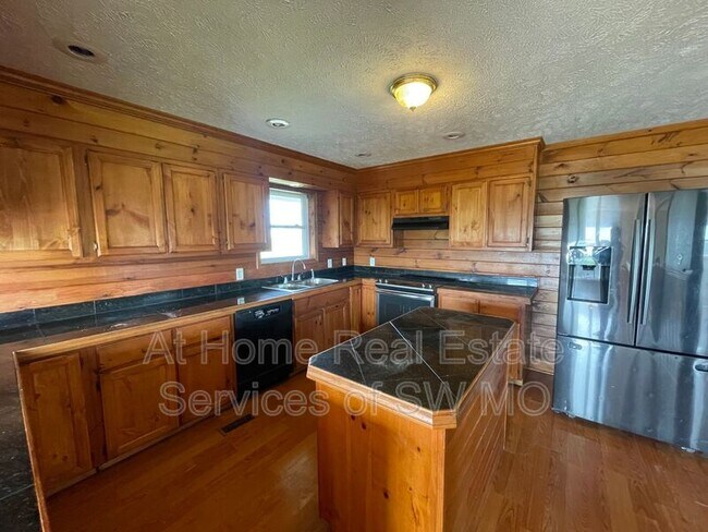 Building Photo - 7895 MO-5