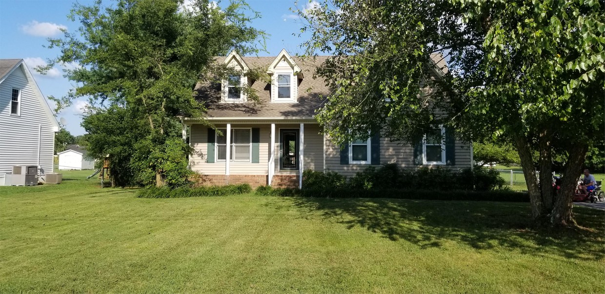 Primary Photo - 2217 Sassafras Dr