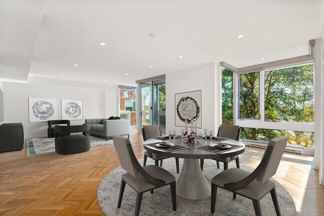 Foto del edificio - 975 Memorial Dr