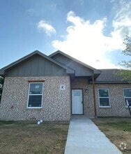 Building Photo - 1531 W Kilpatrick Ave