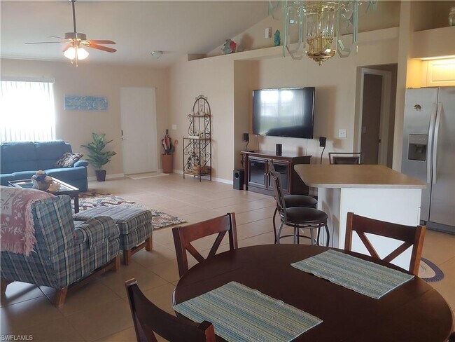 Foto del edificio - 3428 SW 17th Pl