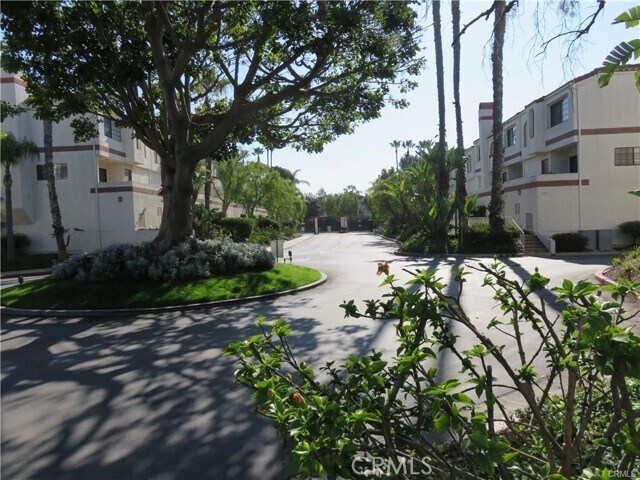 Building Photo - 2931 Plaza del Amo
