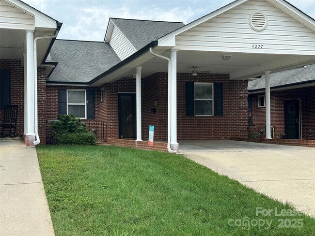 Building Photo - 6277 Alyssum Pl