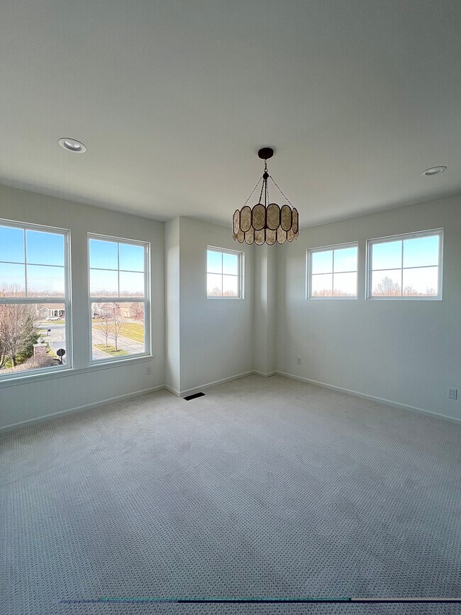 Foto del edificio - 15296 Mystic Rock Dr