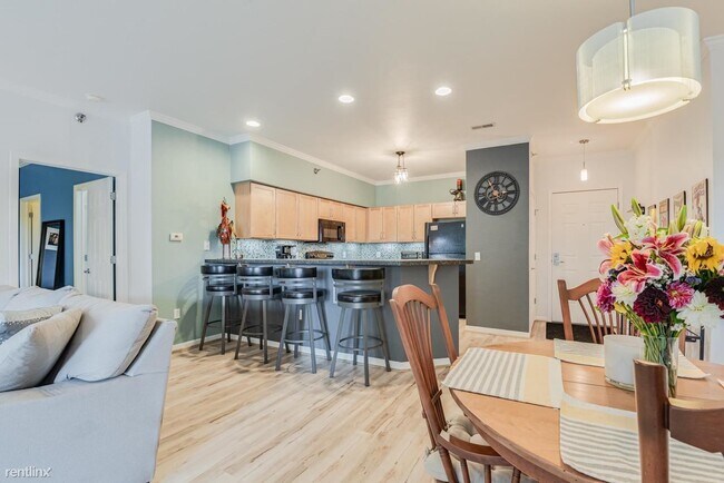 Foto del edificio - 2 br, 2 bath Condo - 1220 E Locust St