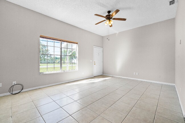 Building Photo - 4751 Deer Run Rd