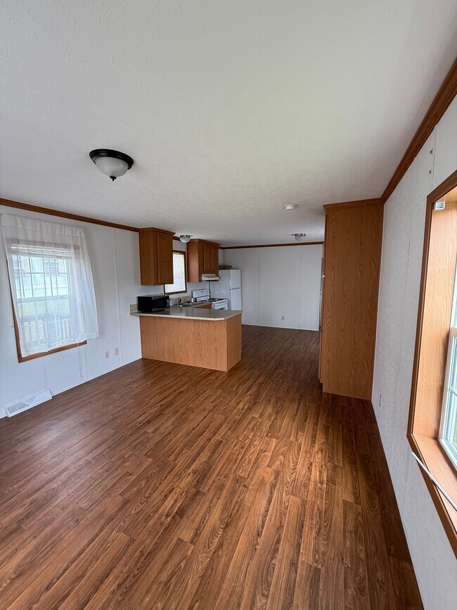 Foto del edificio - 220 Treasure Ln