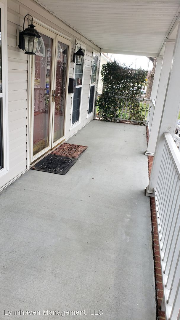 Building Photo - 7 br, 3 bath House - 3711 Bowdens Ferry Rd