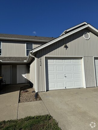 Building Photo - 10634 N Locust Ct