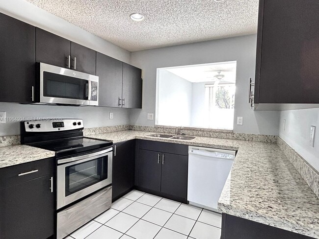 Foto del edificio - 9900 NW 43rd Terrace