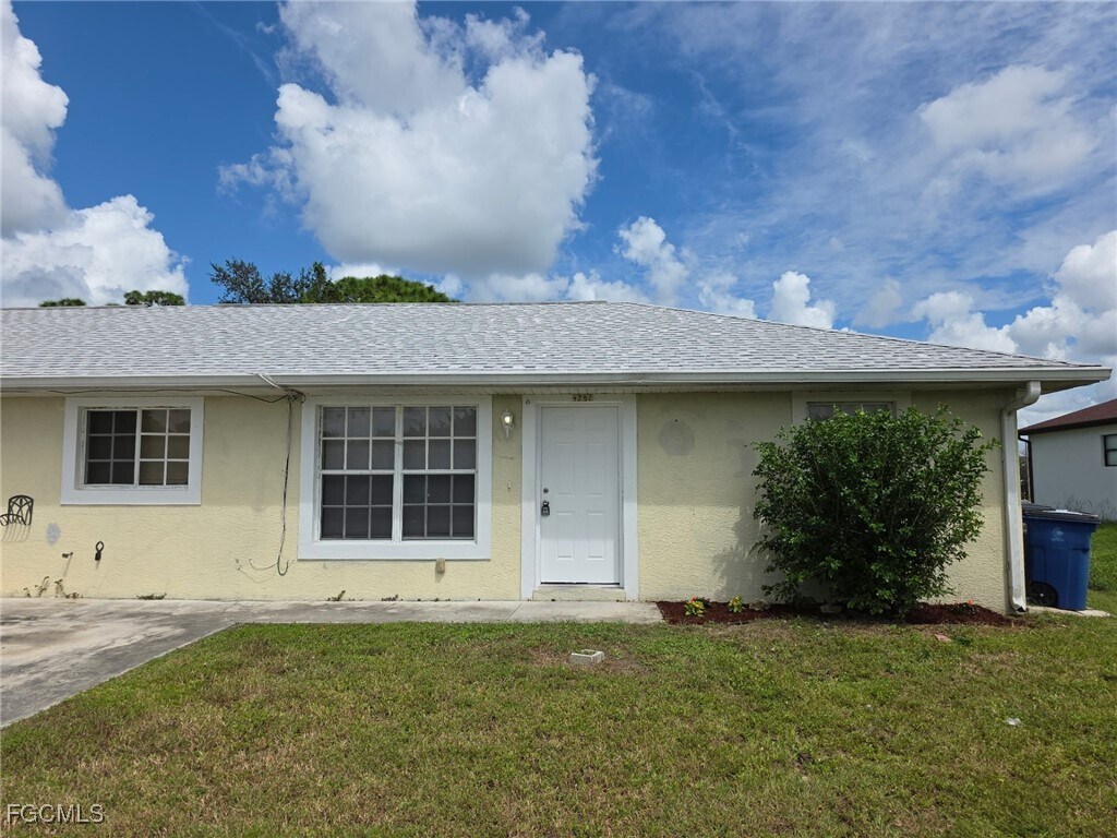 Foto principal - 4752 22nd St SW