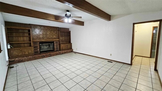 Building Photo - 10417 Fairfax Ln