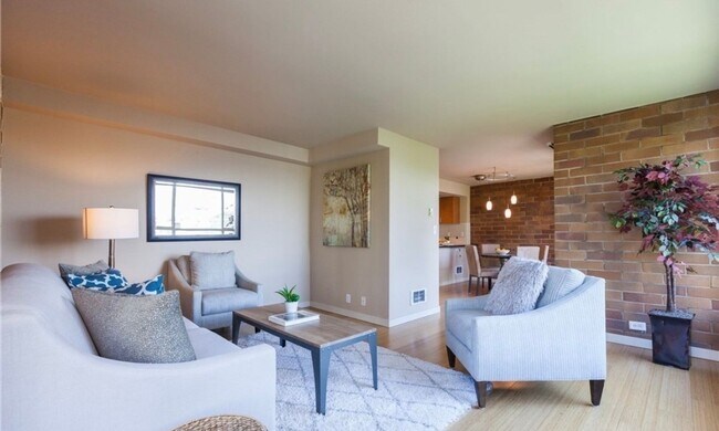 Foto del edificio - 905 Cherry St