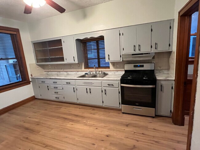 Foto del edificio - 5436 W 24th Pl