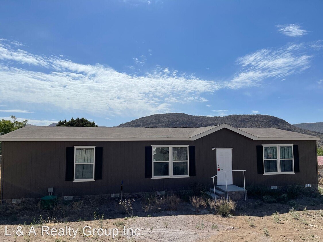 Primary Photo - 3 br, 2 bath House - 104 Cactus