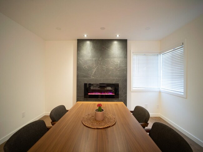 Dining Space - 24333 SE 42nd St