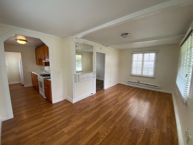 Building Photo - 134 18th St