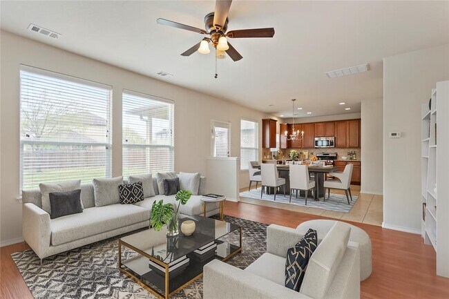 Foto del edificio - 14113 Canyon Trail