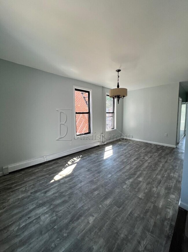 1342 Taylor Ave Unit 2, The Bronx, NY 10472 Room for Rent in The