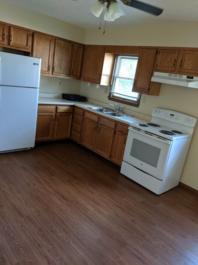 74 Evergreen Terrace Dr Unit 6, Steubenville, OH 43953 Apartments in