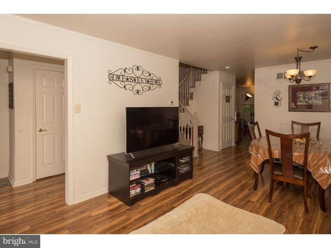 Building Photo - 209 Georgetowne Ct