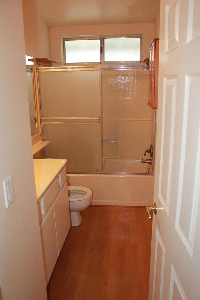 Building Photo - 28620 Avocado Pl