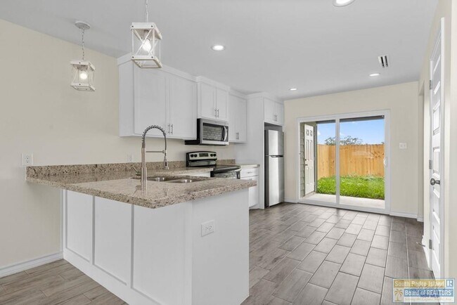 Foto del edificio - 690 Seminole Ln