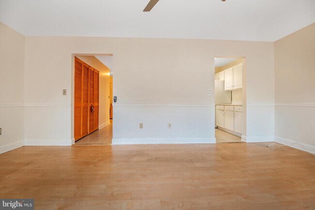 Building Photo - 1055 Cedar Ridge Ct