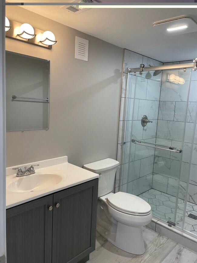 2204 W Ainslie St Unit B, Chicago, IL 60625 Condo for Rent in